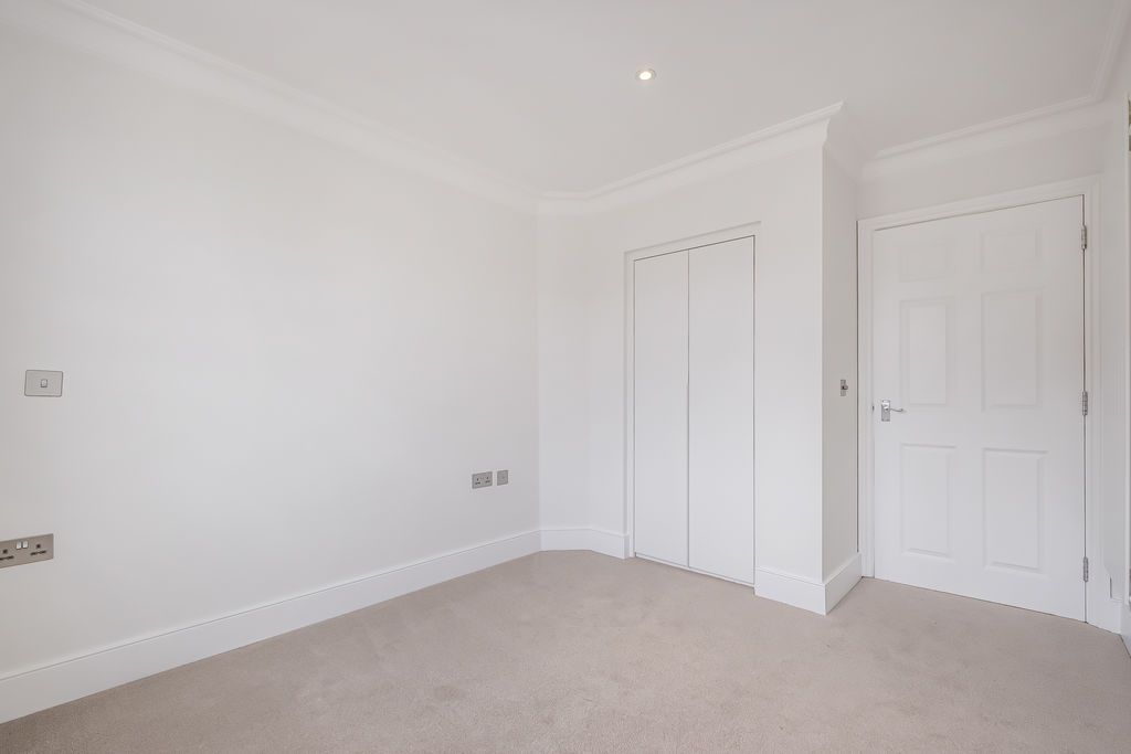 Photo 25- click for photo gallery